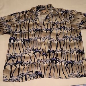 New Without Tags Island Paradise Palm Tree Print 100% Silk Shirt Size M